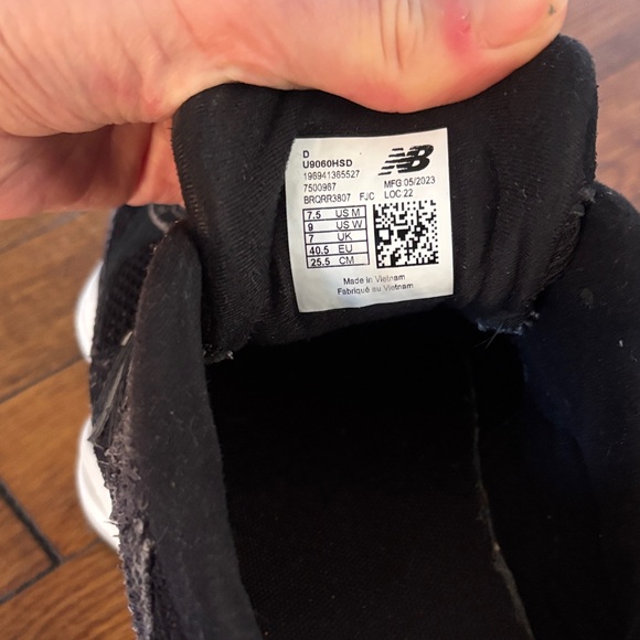 New Balance 9060 Black and Cream Sneakers - Picture 11 of 13